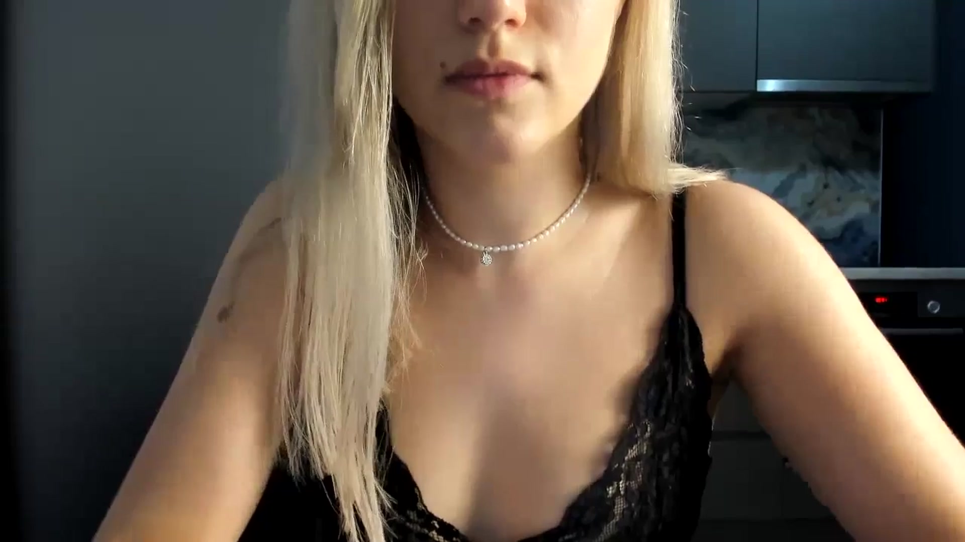 Gallery image thumbnail from Lia_lisia's myfreecams stream on, 07/04/2024, 23:33 image 6 of 20