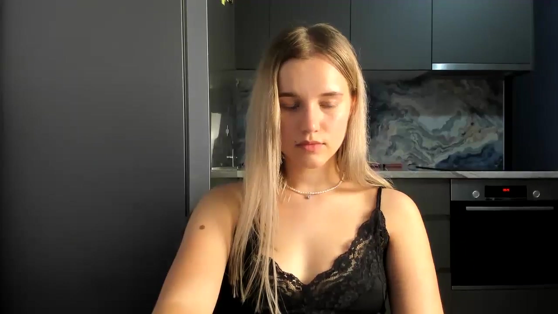 Gallery image thumbnail from Lia_lisia's myfreecams stream on, 07/04/2024, 23:33 image 20 of 20