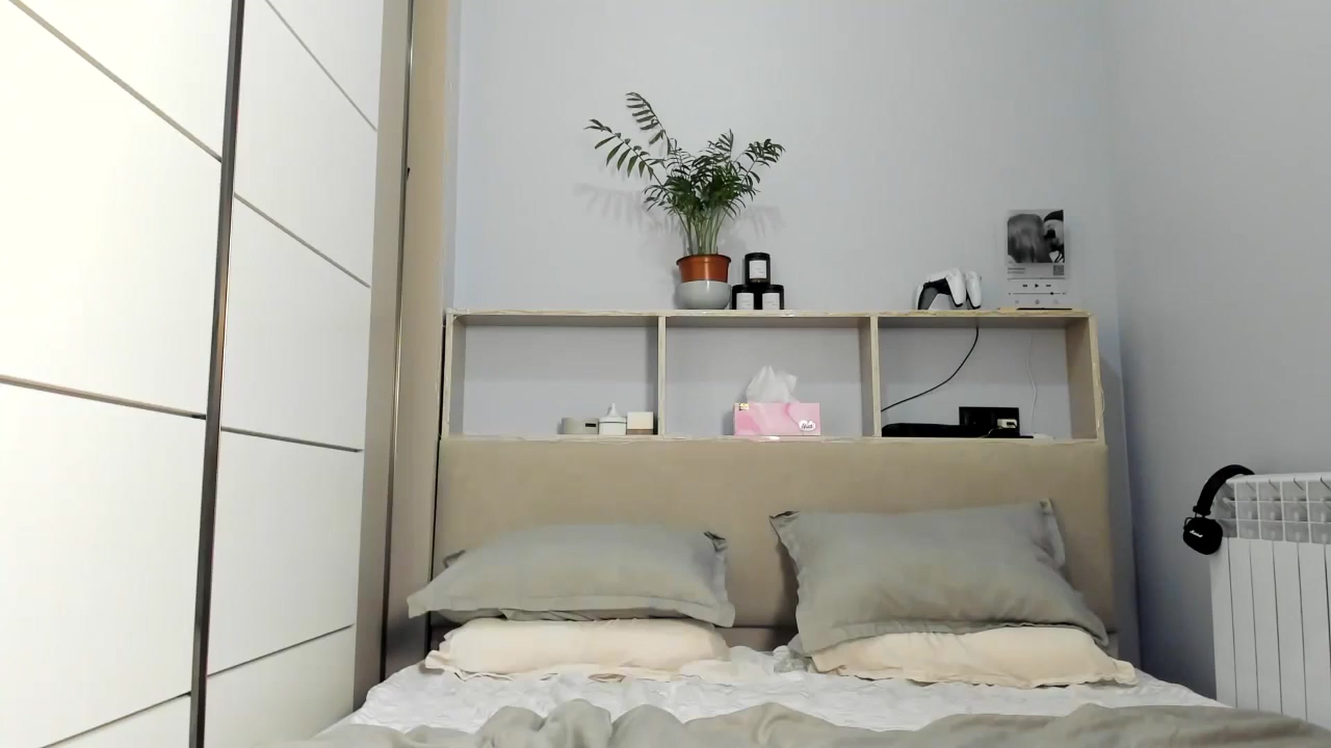 Gallery image thumbnail from Lia_lisia's myfreecams stream on, 07/07/2024, 13:10 image 20 of 20