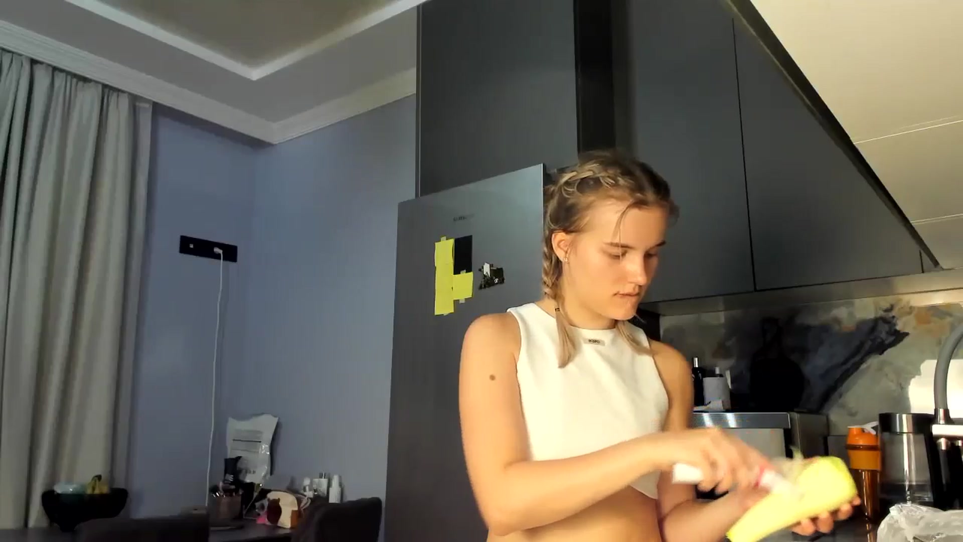 Gallery image thumbnail from Lia_lisia's myfreecams stream on, 07/07/2024, 20:17 image 5 of 20