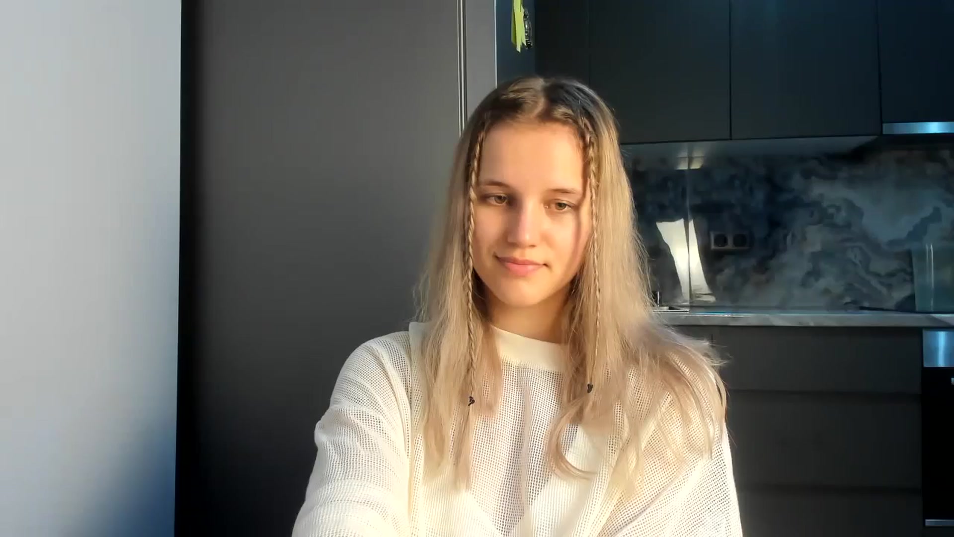 Gallery image thumbnail from Lia_lisia's myfreecams stream on, 07/11/2024, 21:13 image 11 of 20