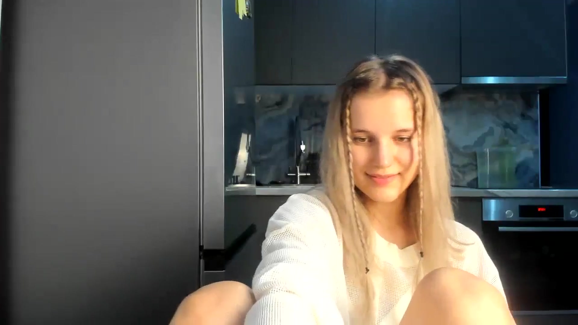 Gallery image thumbnail from Lia_lisia's myfreecams stream on, 07/11/2024, 21:38 image 19 of 20
