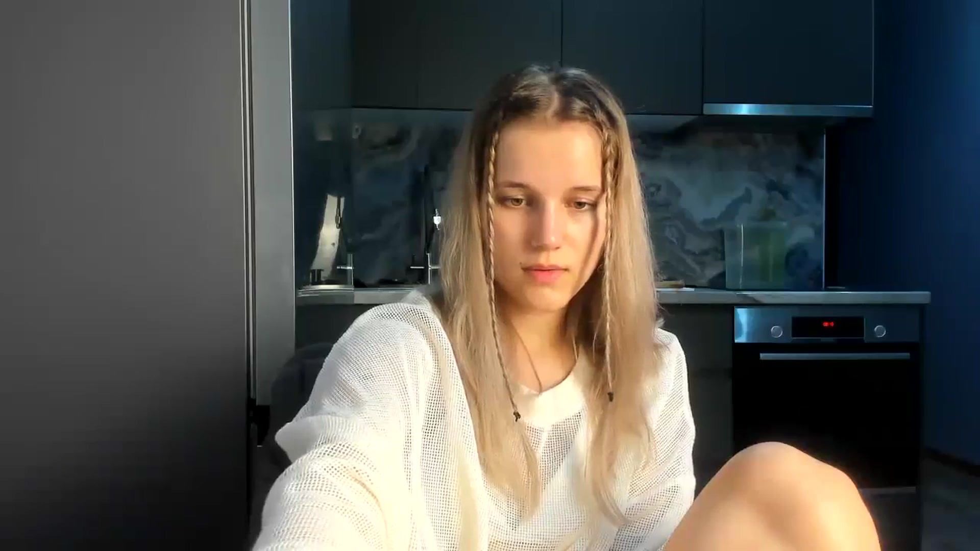 Gallery image thumbnail from Lia_lisia's myfreecams stream on, 07/11/2024, 22:26 image 16 of 20