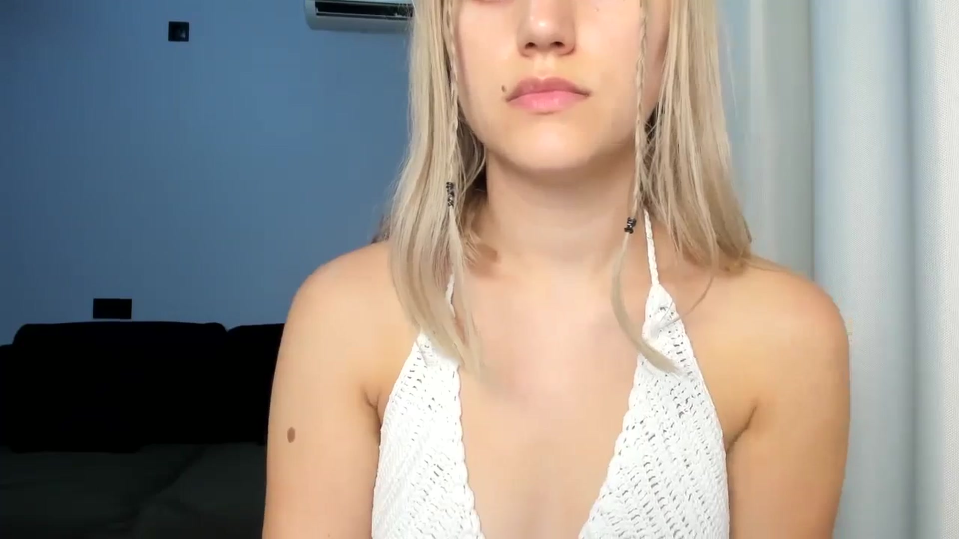 Gallery image thumbnail from Lia_lisia's myfreecams stream on, 07/22/2024, 18:51 image 9 of 20