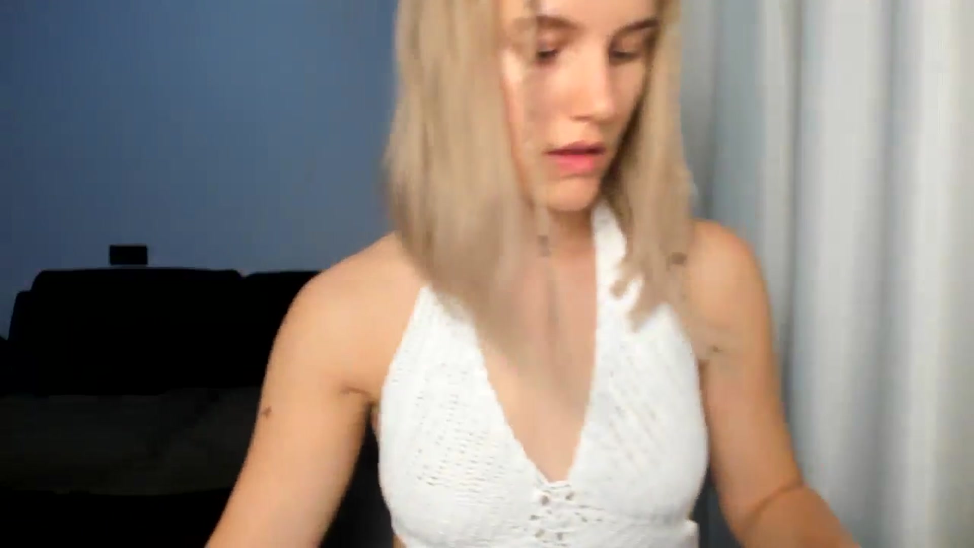 Gallery image thumbnail from Lia_lisia's myfreecams stream on, 07/22/2024, 19:17 image 11 of 20