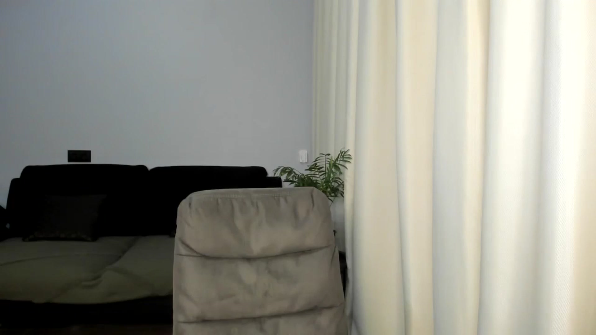 Gallery image thumbnail from Lia_lisia's myfreecams stream on, 07/22/2024, 19:17 image 12 of 20