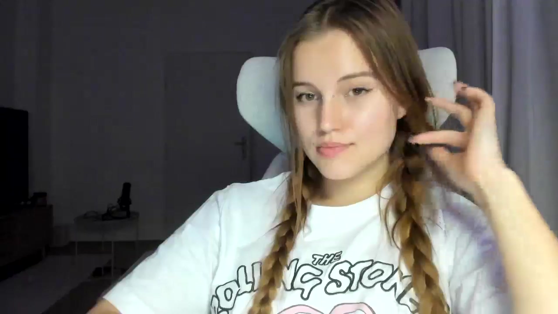 Gallery image thumbnail from Lia_lisia's myfreecams stream on, 01/06/2026, 22:04 image 3 of 20