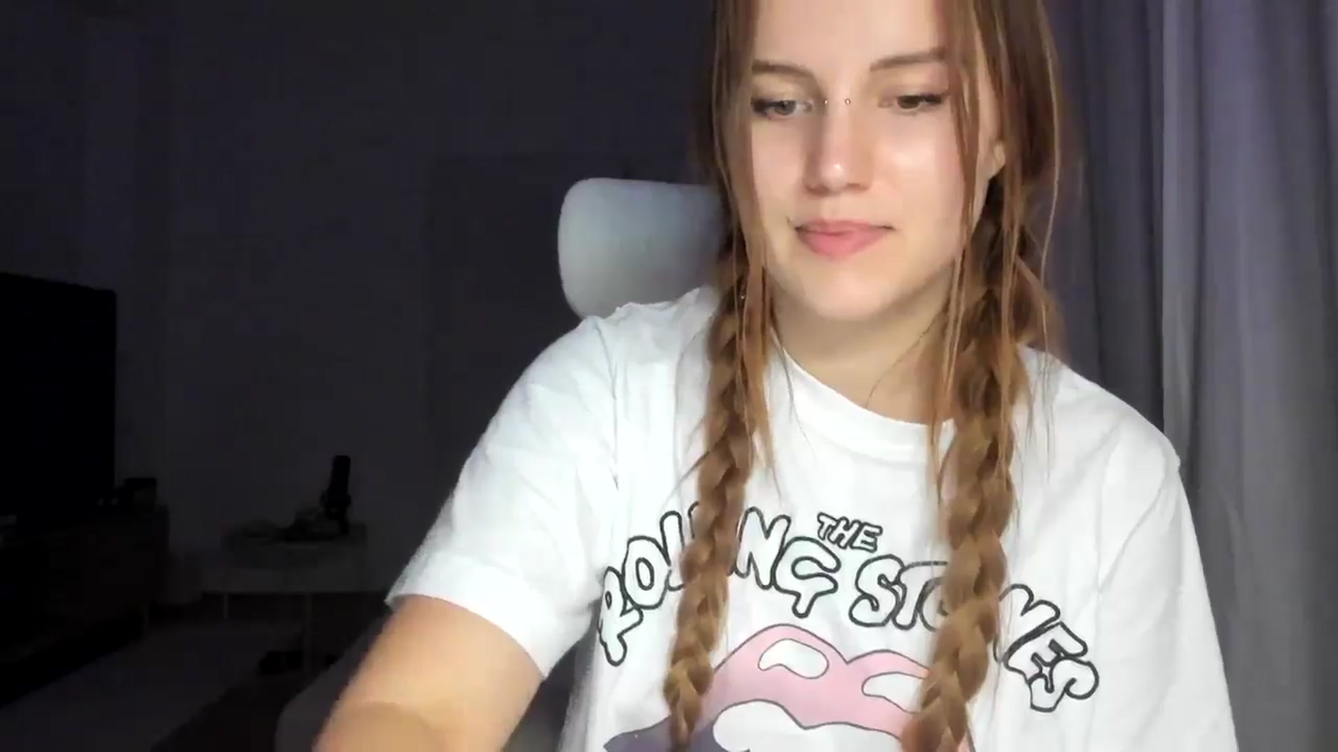 Gallery image thumbnail from Lia_lisia's myfreecams stream on, 01/06/2026, 22:04 image 18 of 20