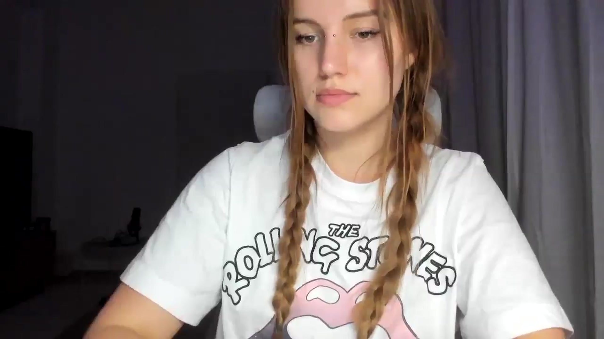 Gallery image thumbnail from Lia_lisia's myfreecams stream on, 01/06/2026, 22:04 image 11 of 20