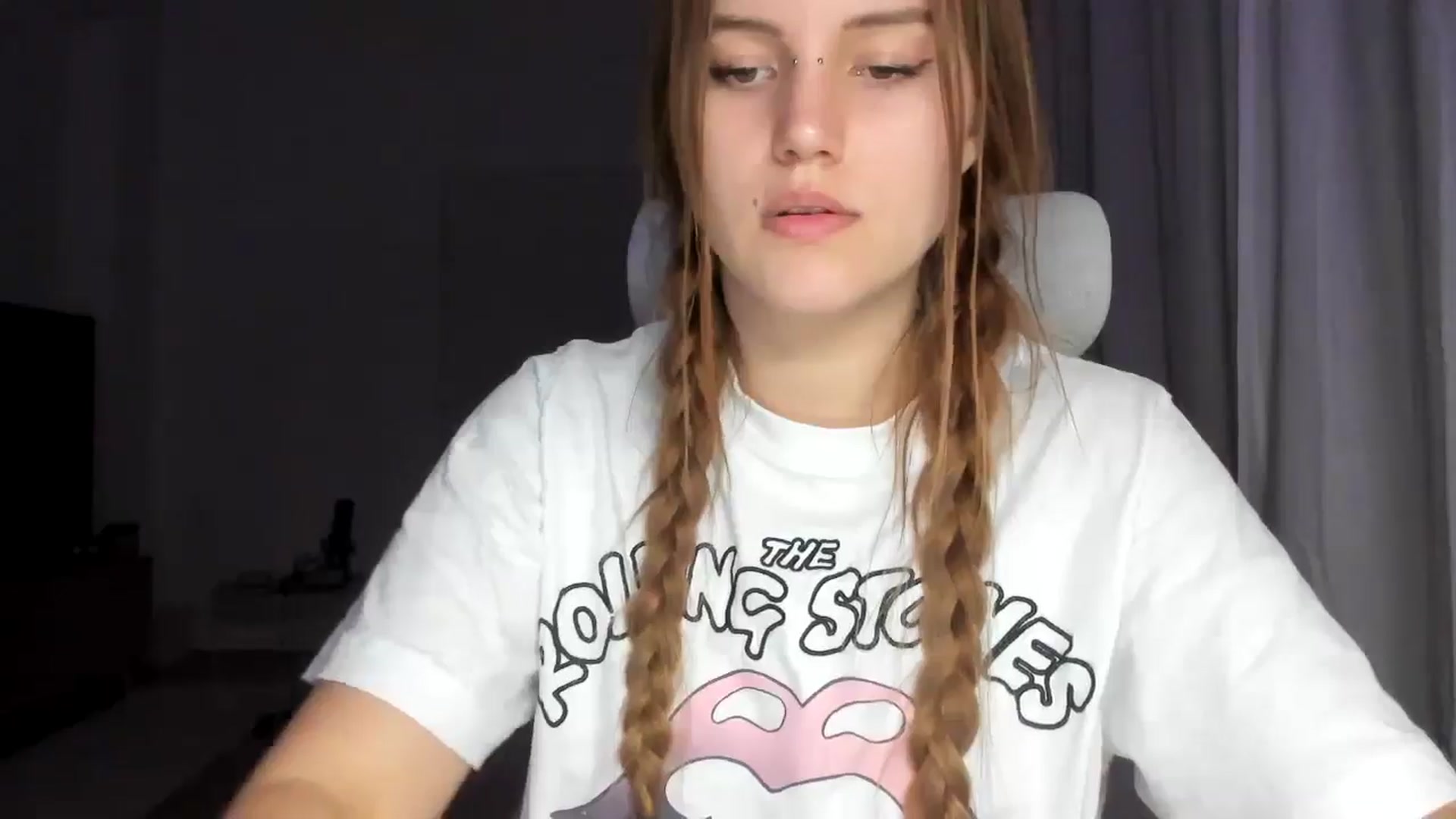 Gallery image thumbnail from Lia_lisia's myfreecams stream on, 01/06/2026, 22:04 image 12 of 20