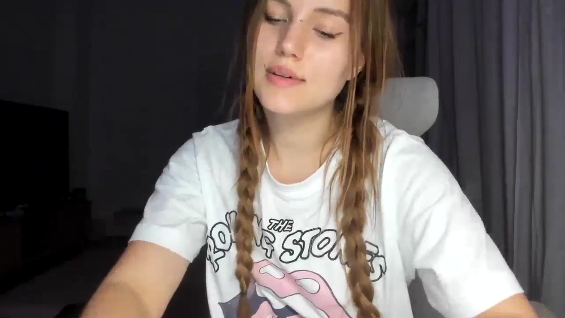 Gallery image thumbnail from Lia_lisia's myfreecams stream on, 01/06/2026, 23:26 image 20 of 20