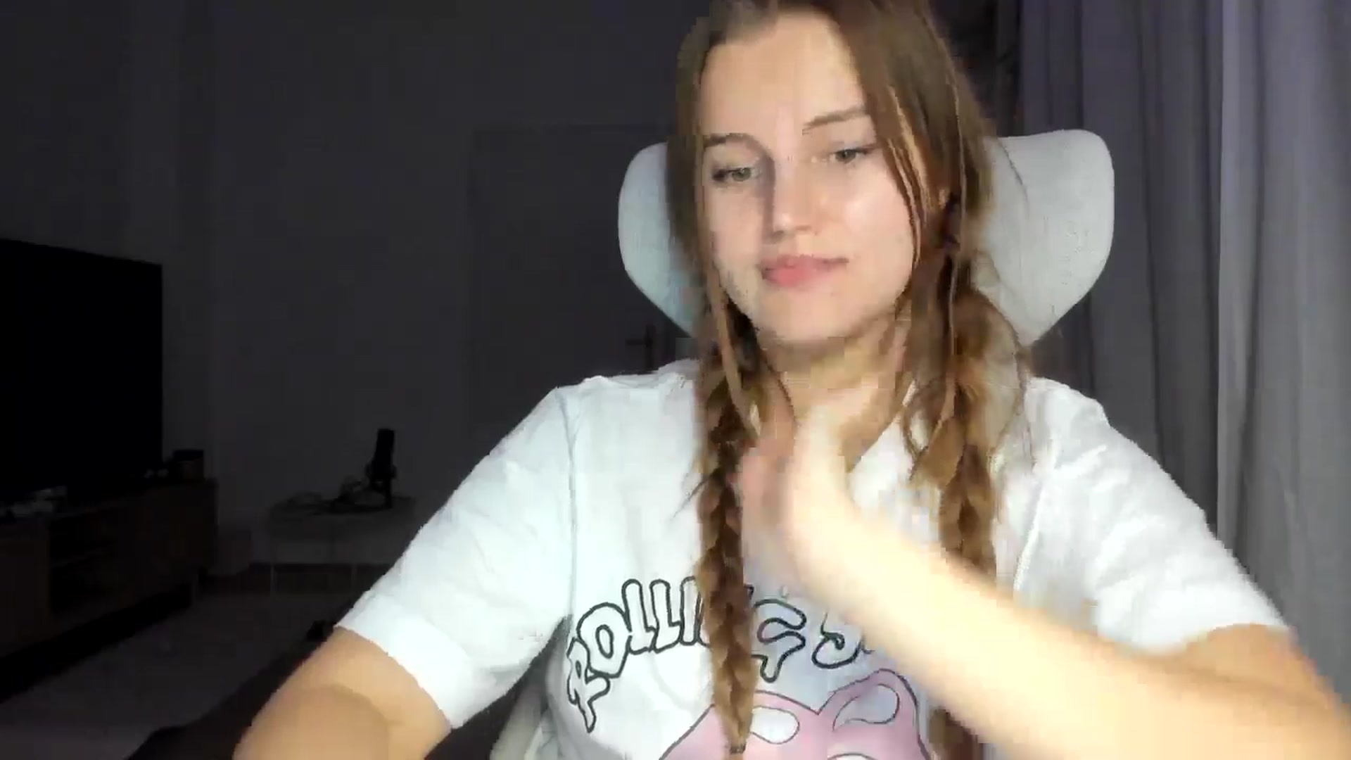 Gallery image thumbnail from Lia_lisia's myfreecams stream on, 01/06/2026, 23:26 image 6 of 20
