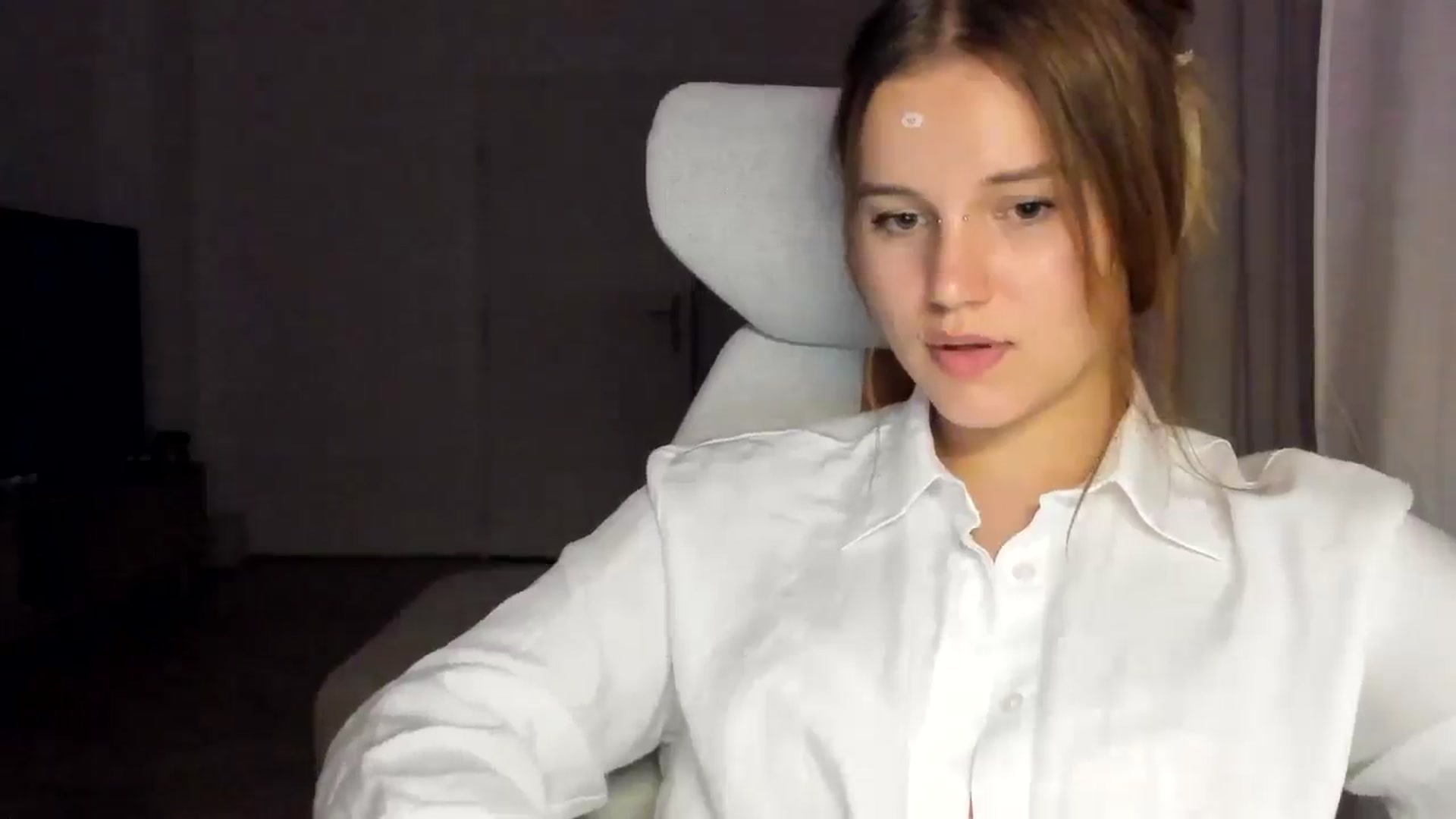 Gallery image thumbnail from Lia_lisia's myfreecams stream on, 01/08/2026, 21:39 image 6 of 20