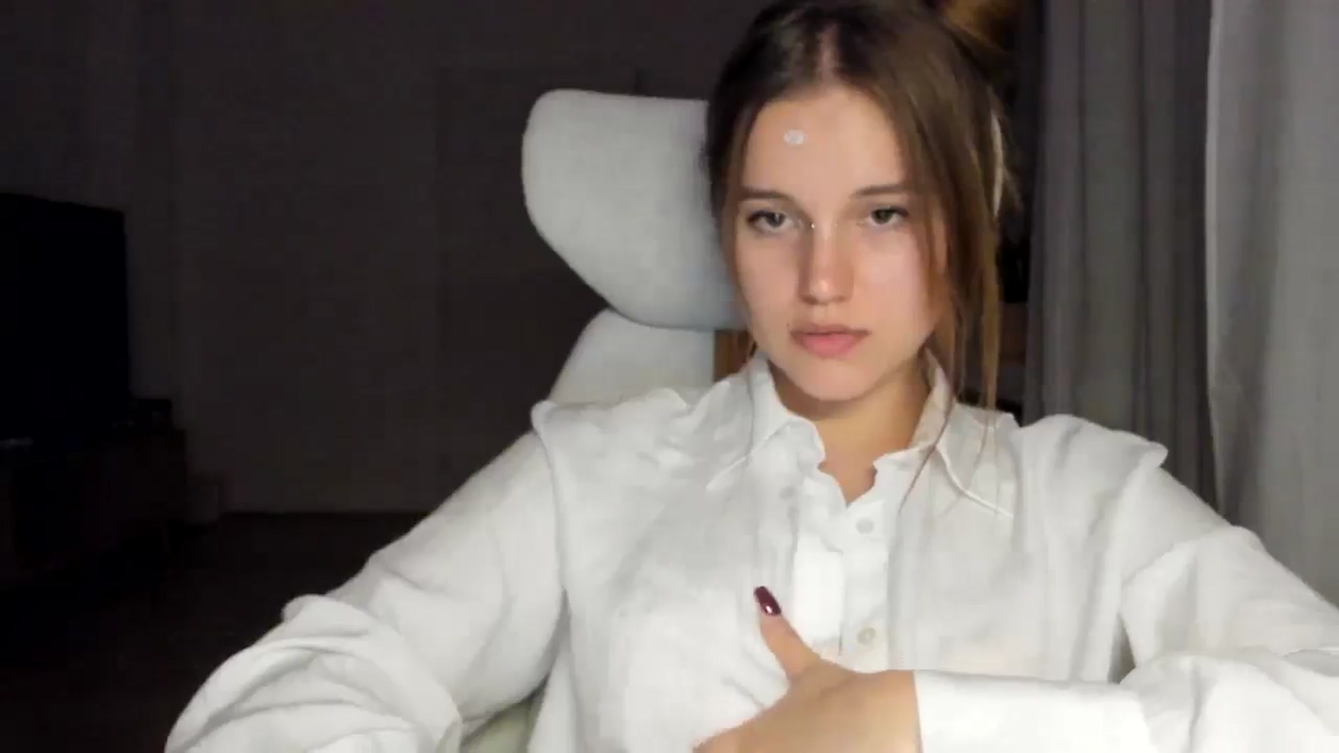 Gallery image thumbnail from Lia_lisia's myfreecams stream on, 01/08/2026, 21:39 image 14 of 20
