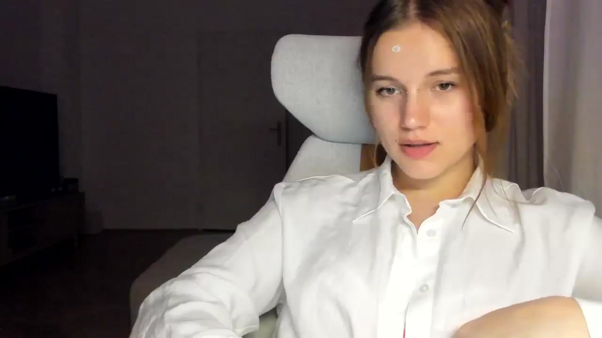 Gallery image thumbnail from Lia_lisia's myfreecams stream on, 01/08/2026, 21:39 image 5 of 20