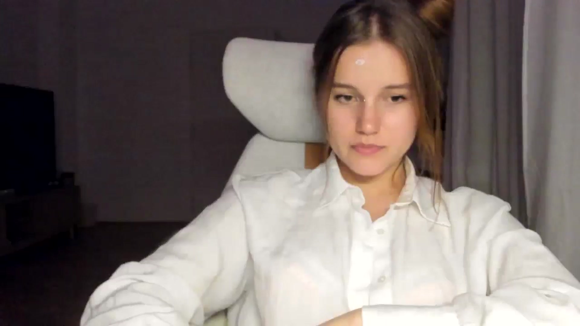 Gallery image thumbnail from Lia_lisia's myfreecams stream on, 01/08/2026, 21:39 image 17 of 20