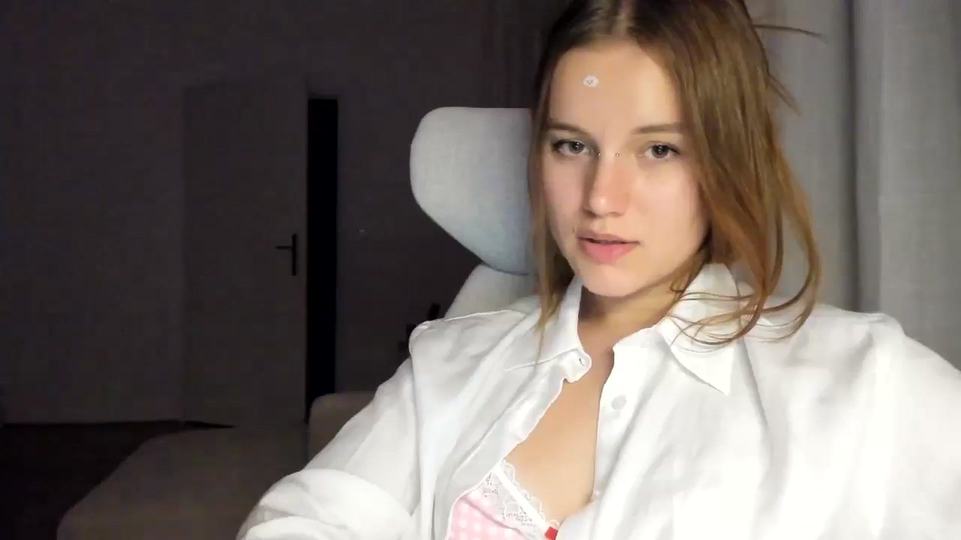 Gallery image thumbnail from Lia_lisia's myfreecams stream on, 01/08/2026, 22:56 image 14 of 20