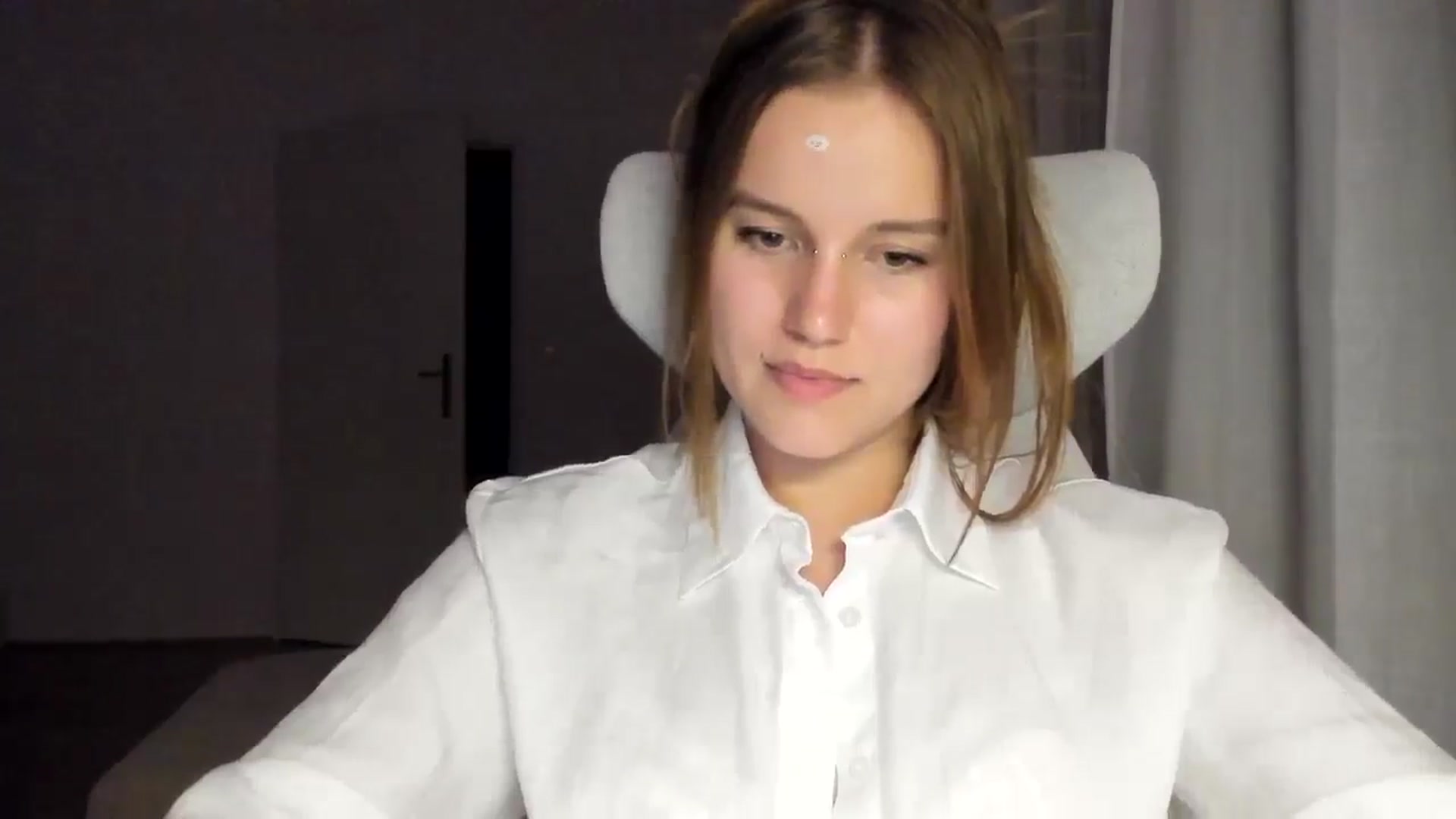 Gallery image thumbnail from Lia_lisia's myfreecams stream on, 01/08/2026, 22:56 image 8 of 20