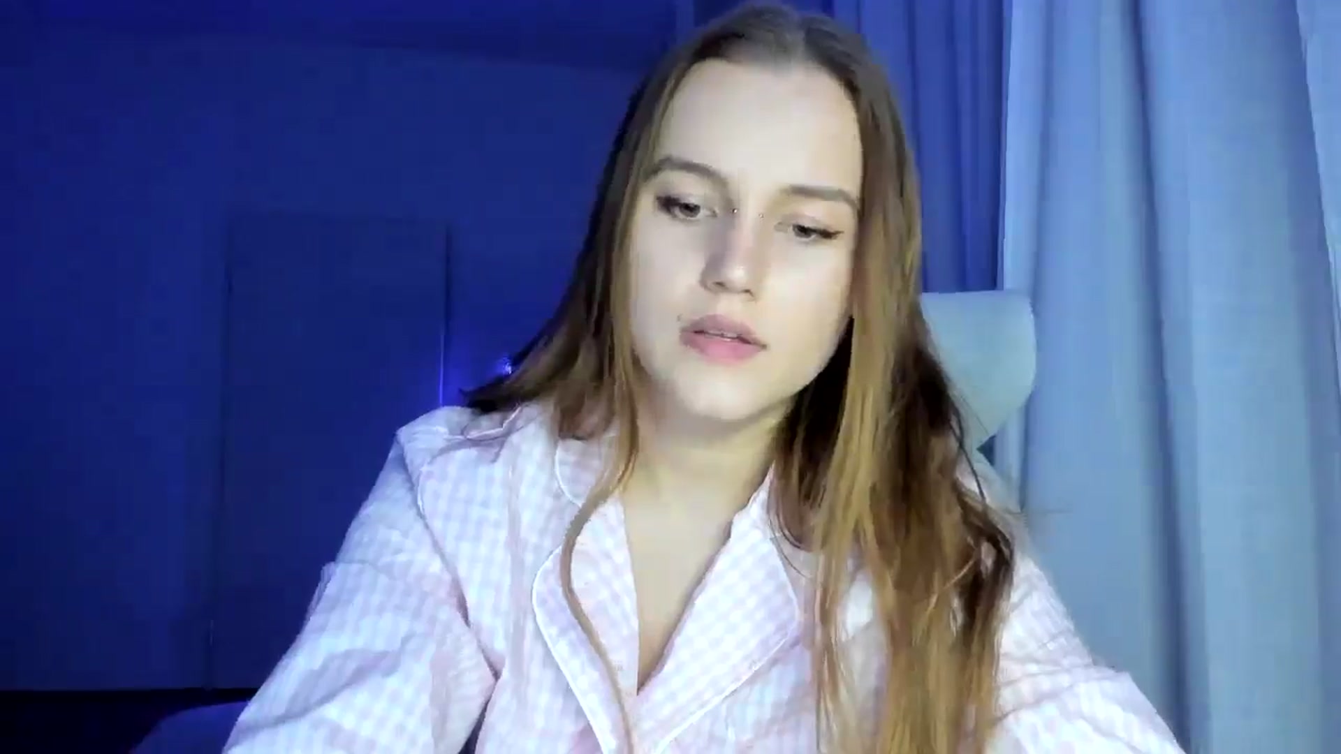 Gallery image thumbnail from Lia_lisia's myfreecams stream on, 01/10/2026, 20:14 image 5 of 20