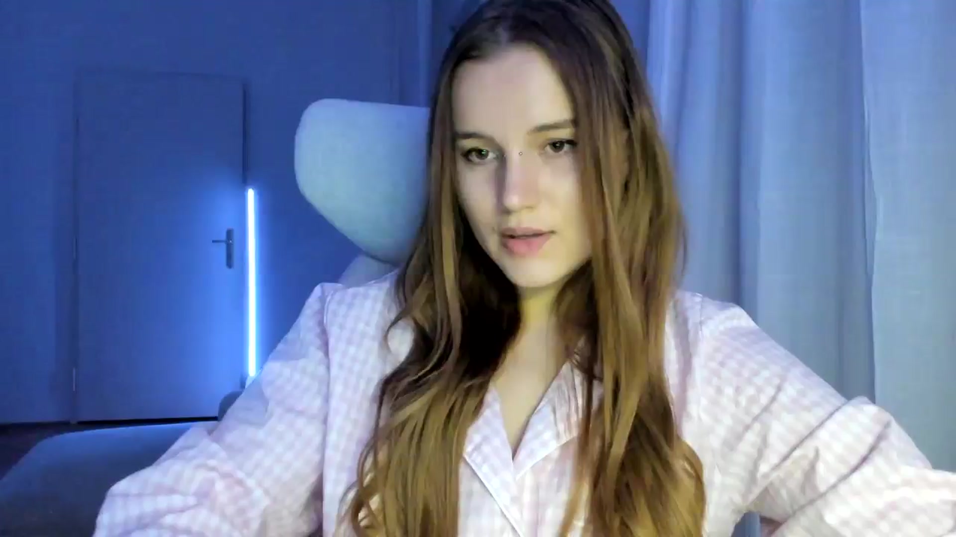 Gallery image thumbnail from Lia_lisia's myfreecams stream on, 01/10/2026, 21:51 image 19 of 20