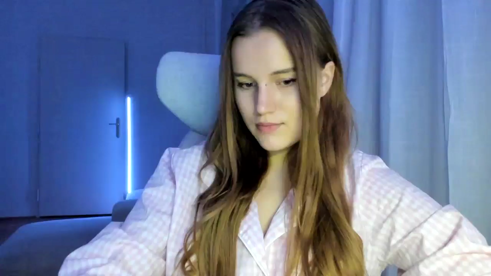 Gallery image thumbnail from Lia_lisia's myfreecams stream on, 01/10/2026, 21:51 image 20 of 20