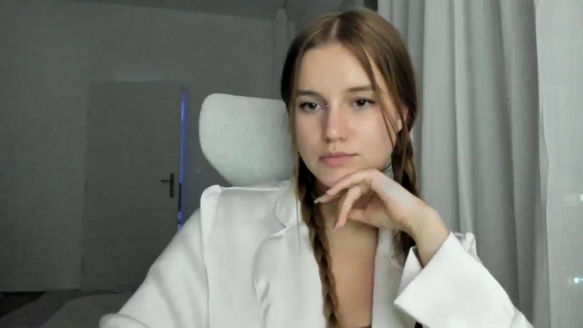 Gallery image thumbnail from Lia_lisia's myfreecams stream on, 01/13/2026, 20:20 image 2 of 20