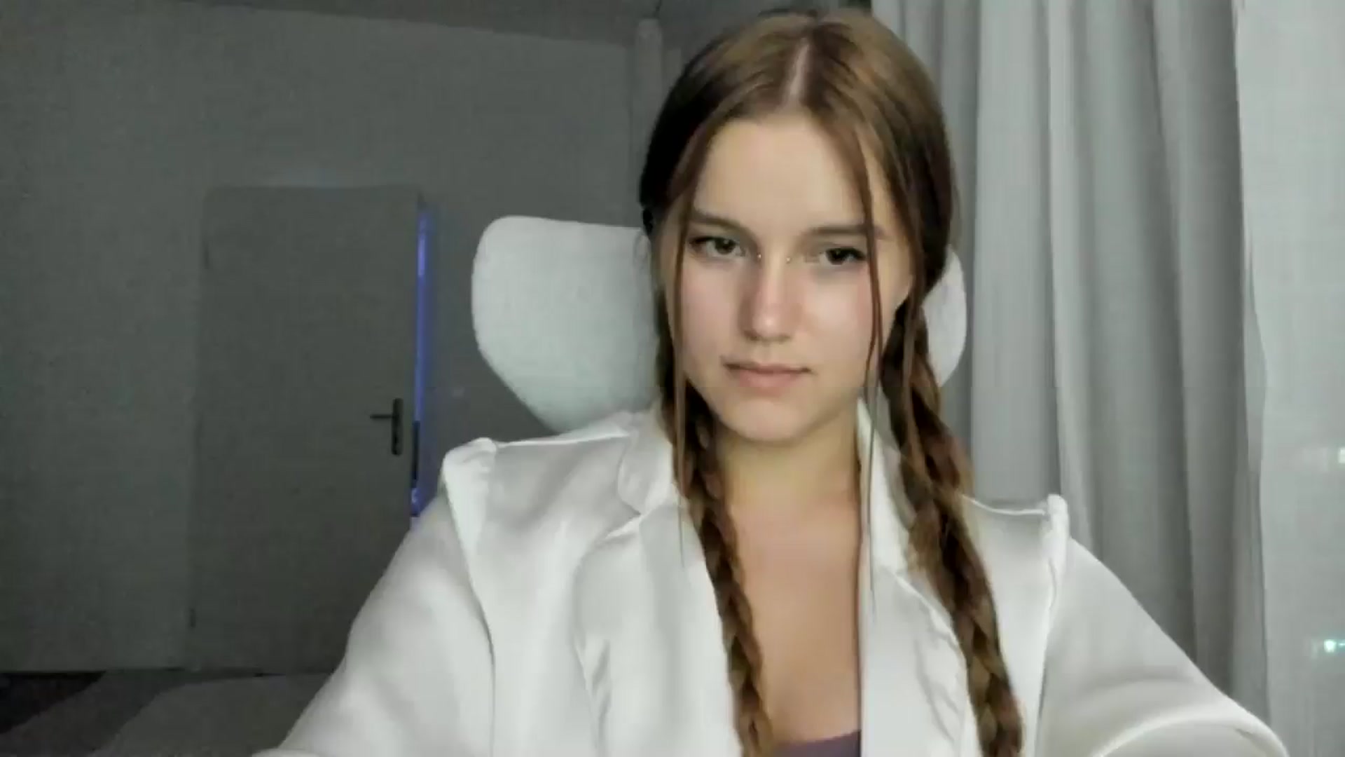 Gallery image thumbnail from Lia_lisia's myfreecams stream on, 01/13/2026, 20:20 image 1 of 20