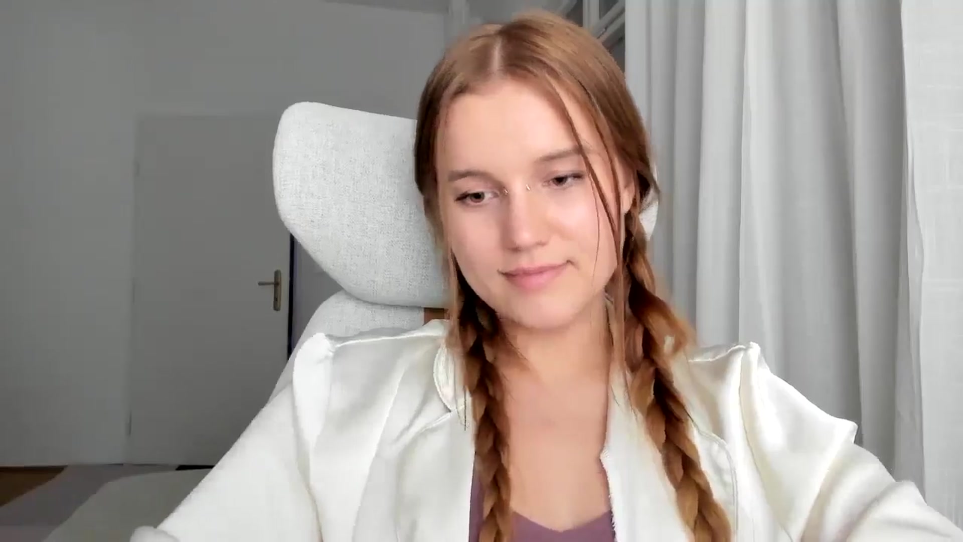 Gallery image thumbnail from Lia_lisia's myfreecams stream on, 01/13/2026, 21:47 image 19 of 20