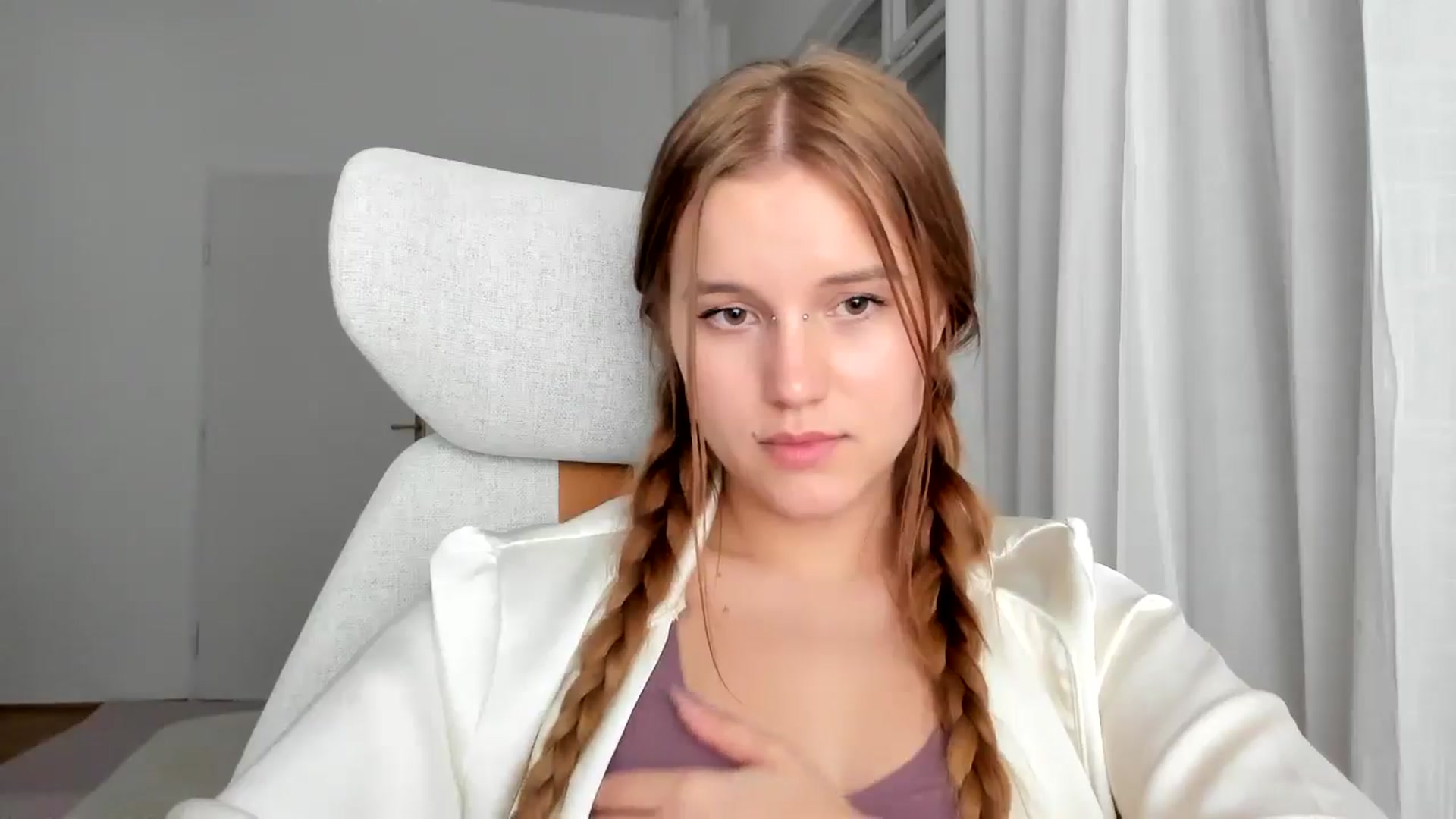 Gallery image thumbnail from Lia_lisia's myfreecams stream on, 01/13/2026, 21:47 image 6 of 20