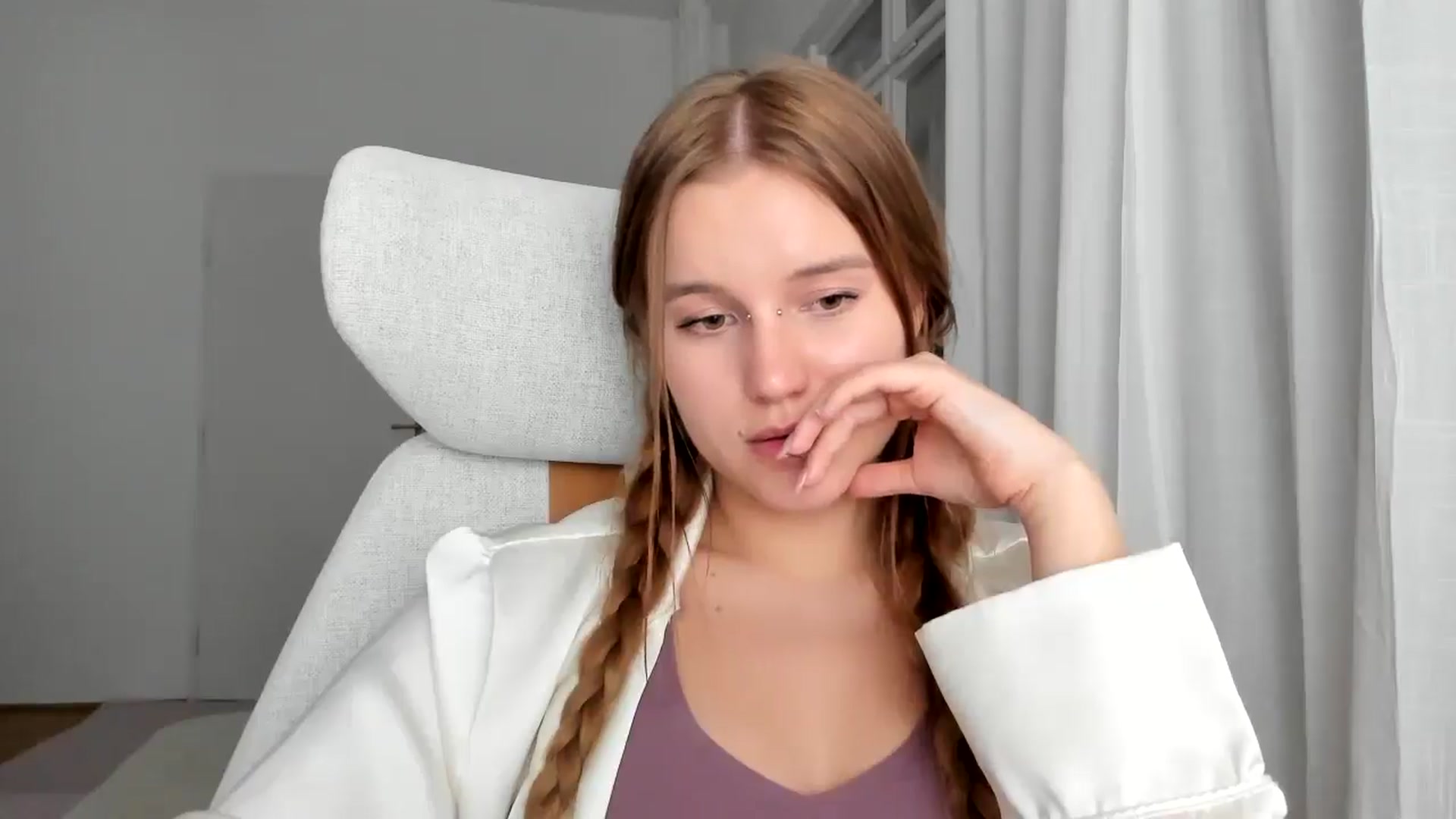 Gallery image thumbnail from Lia_lisia's myfreecams stream on, 01/13/2026, 21:47 image 9 of 20