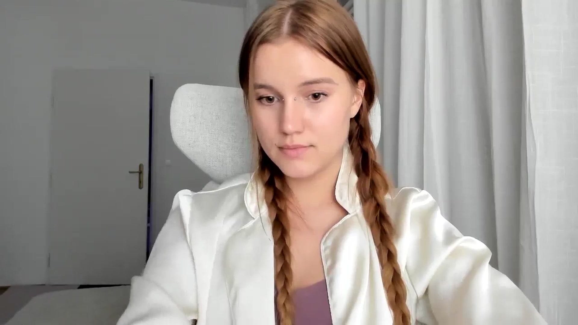 Gallery image thumbnail from Lia_lisia's myfreecams stream on, 01/13/2026, 22:42 image 8 of 20