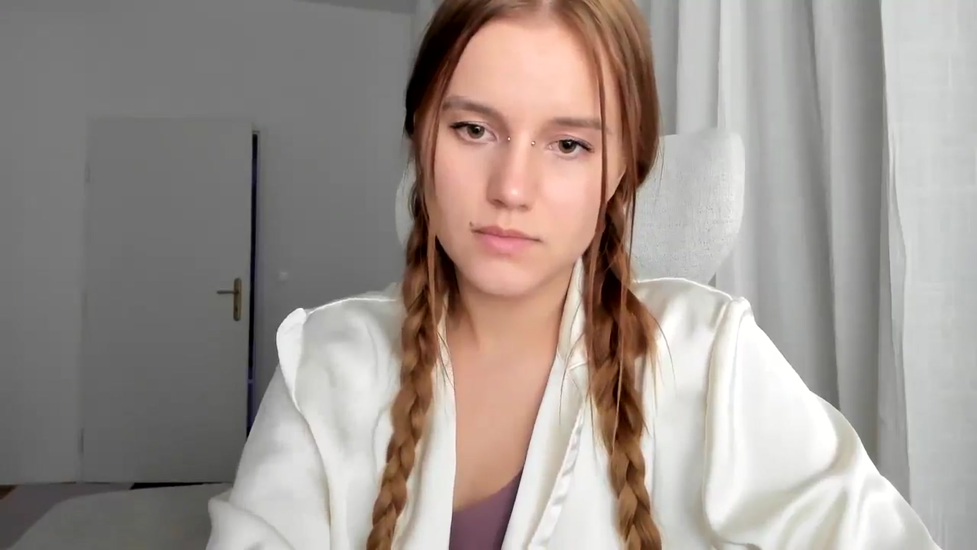 Gallery image thumbnail from Lia_lisia's myfreecams stream on, 01/13/2026, 22:42 image 15 of 20