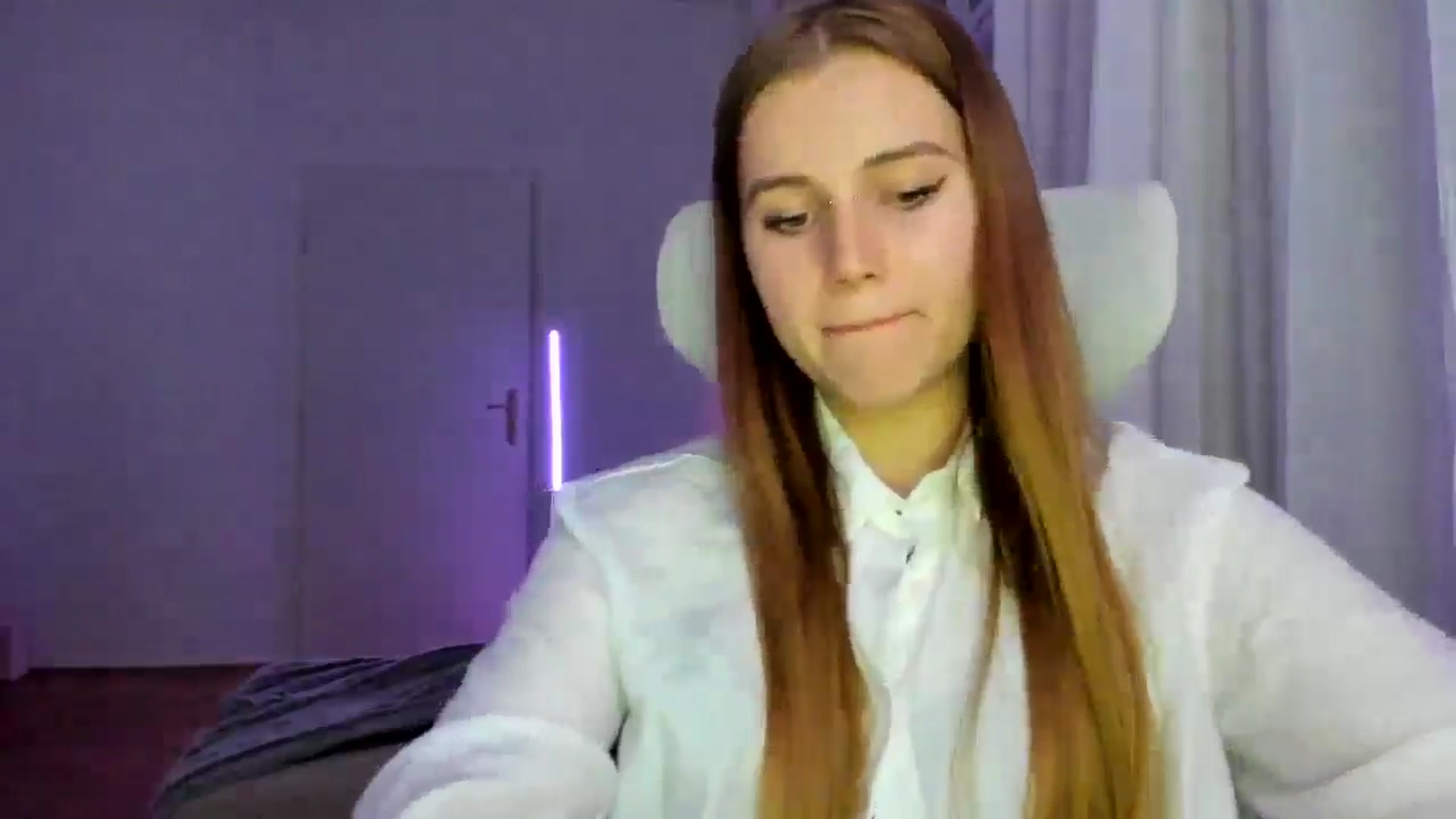 Gallery image thumbnail from Lia_lisia's myfreecams stream on, 01/15/2026, 21:17 image 10 of 20