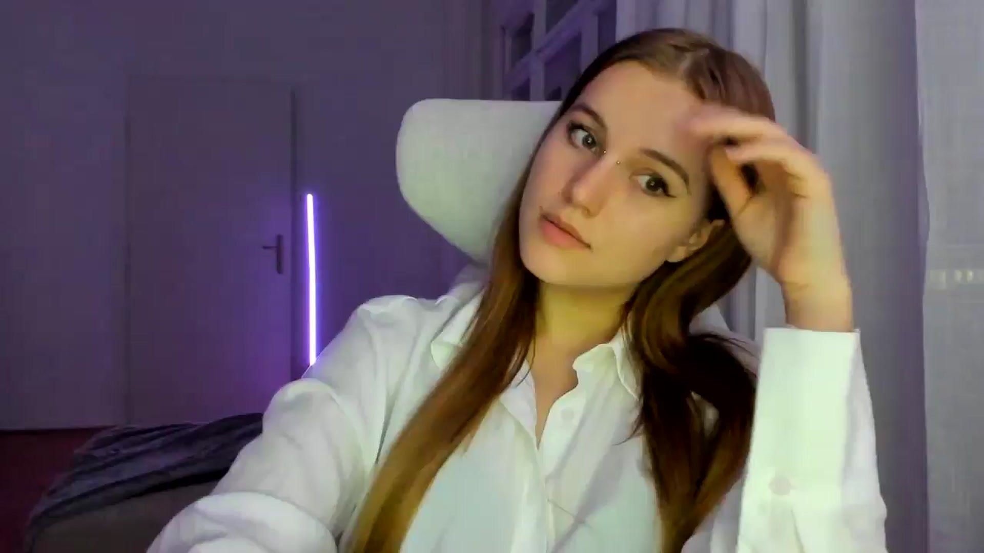 Gallery image thumbnail from Lia_lisia's myfreecams stream on, 01/15/2026, 22:18 image 1 of 20