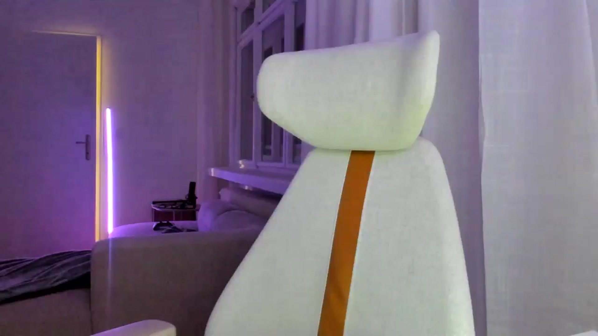 Gallery image thumbnail from Lia_lisia's myfreecams stream on, 01/15/2026, 23:53 image 3 of 20