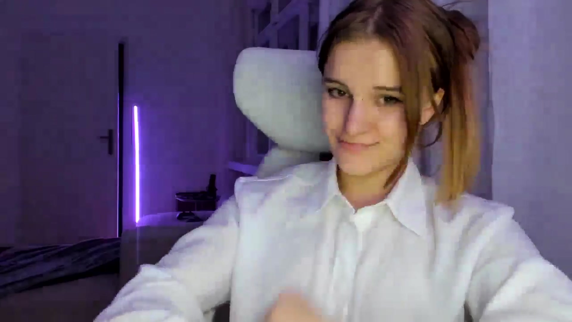 Gallery image thumbnail from Lia_lisia's myfreecams stream on, 01/15/2026, 23:53 image 12 of 20
