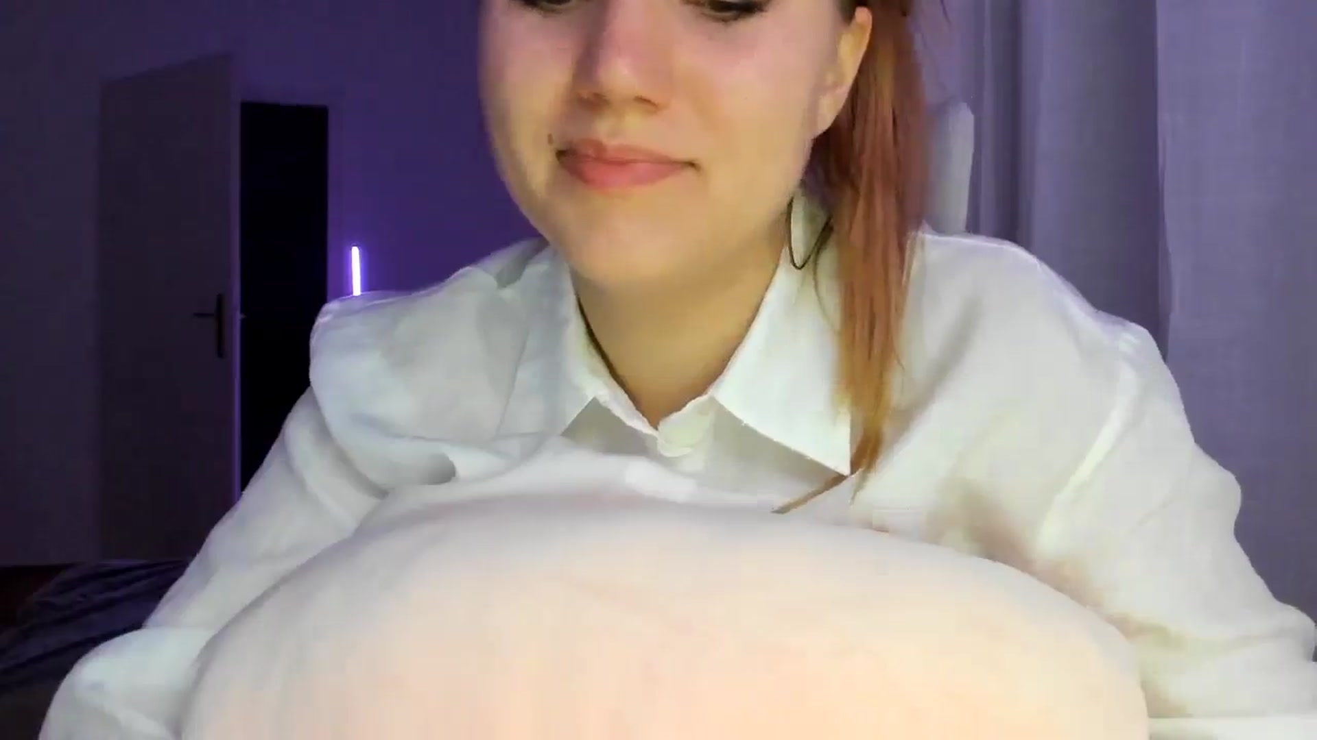 Gallery image thumbnail from Lia_lisia's myfreecams stream on, 01/15/2026, 23:53 image 19 of 20