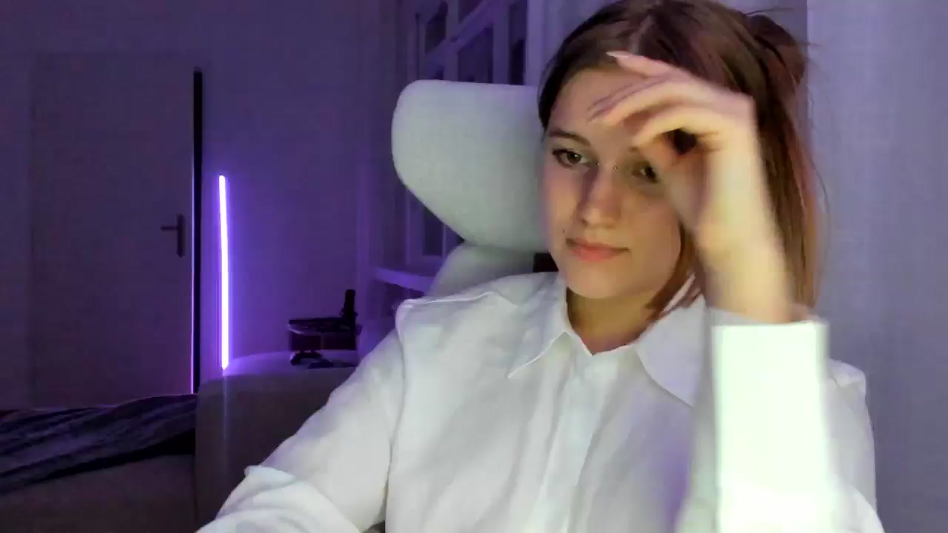 Gallery image thumbnail from Lia_lisia's myfreecams stream on, 01/15/2026, 23:53 image 16 of 20