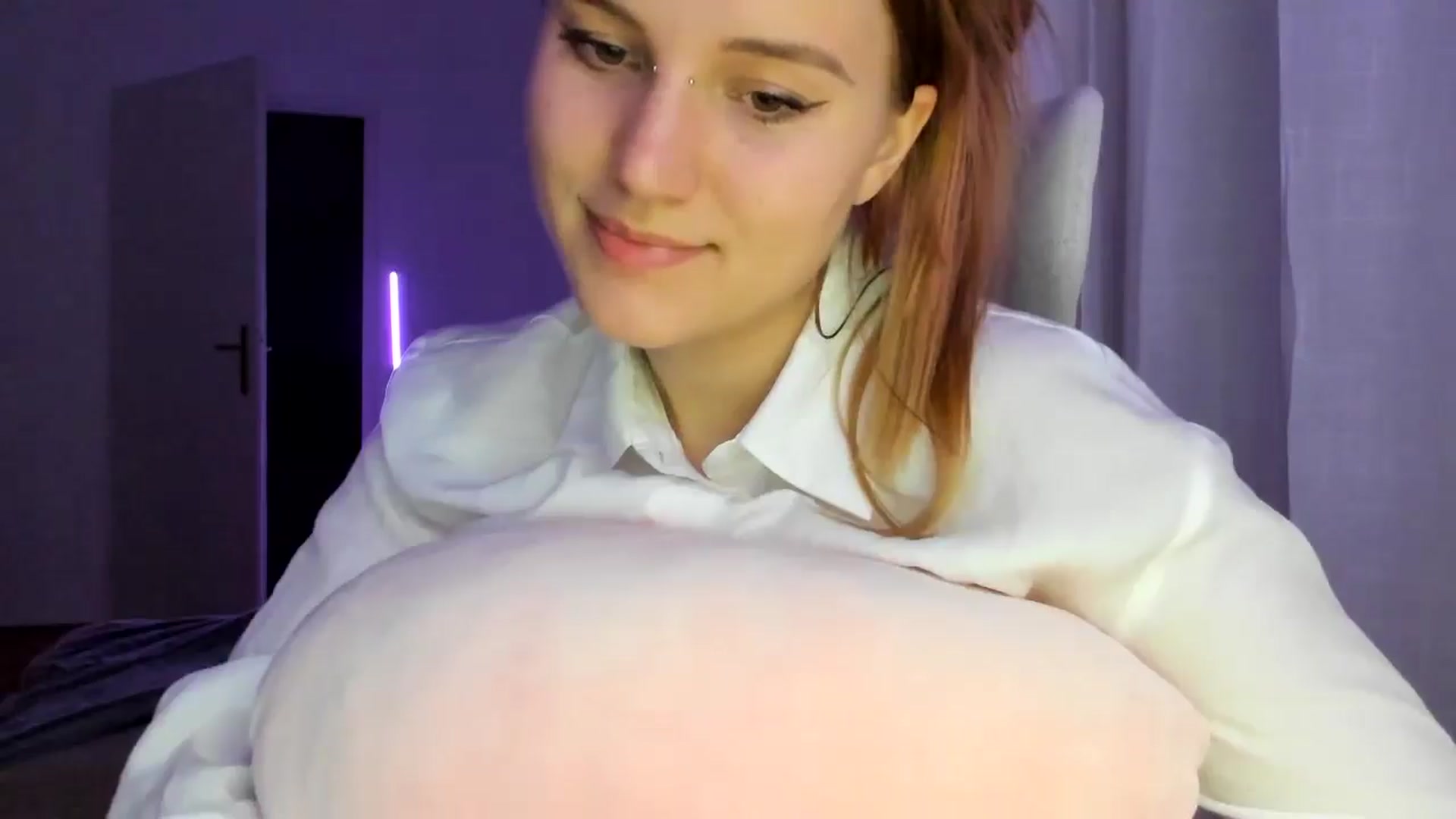 Gallery image thumbnail from Lia_lisia's myfreecams stream on, 01/15/2026, 23:53 image 20 of 20