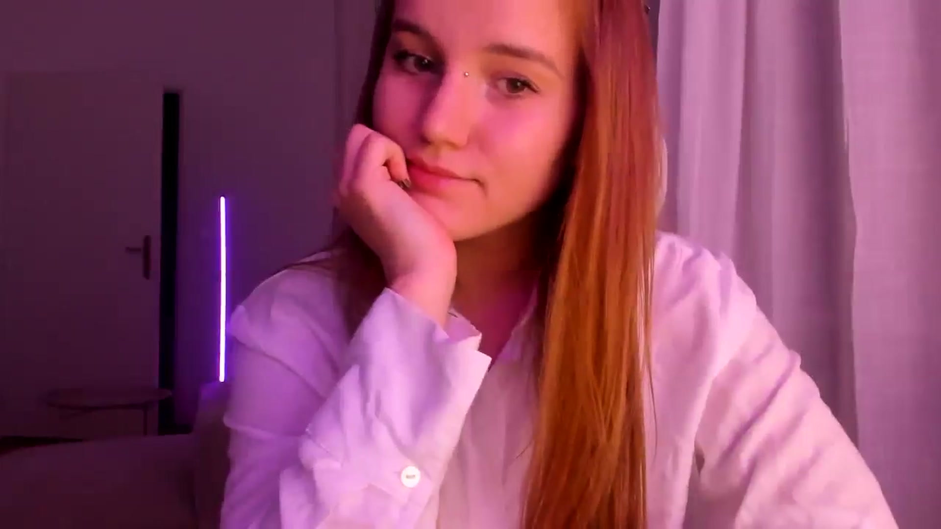 Gallery image thumbnail from Lia_lisia's myfreecams stream on, 01/21/2026, 20:33 image 14 of 20