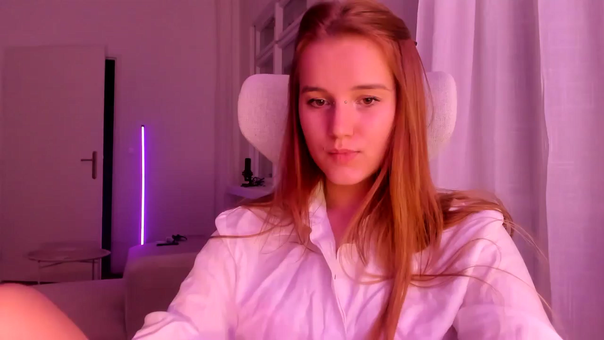 Gallery image thumbnail from Lia_lisia's myfreecams stream on, 01/21/2026, 20:33 image 8 of 20