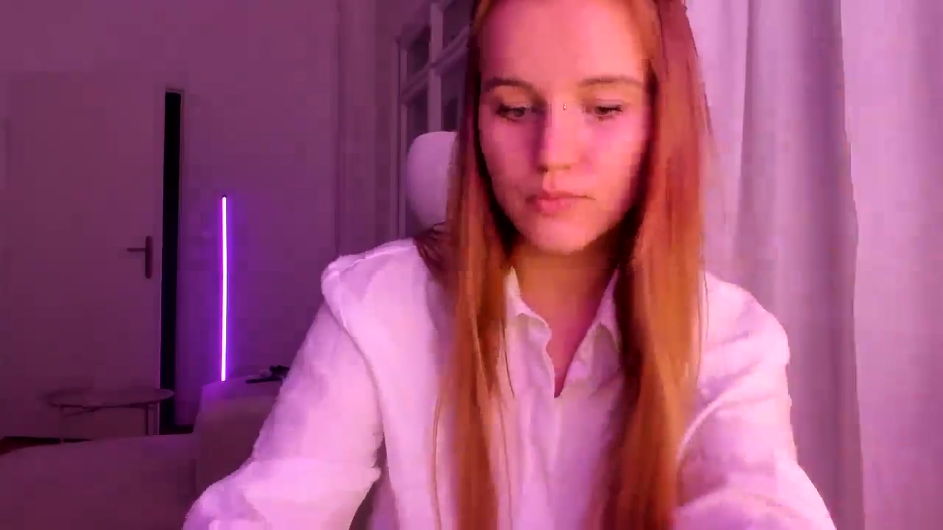 Gallery image thumbnail from Lia_lisia's myfreecams stream on, 01/21/2026, 20:33 image 16 of 20