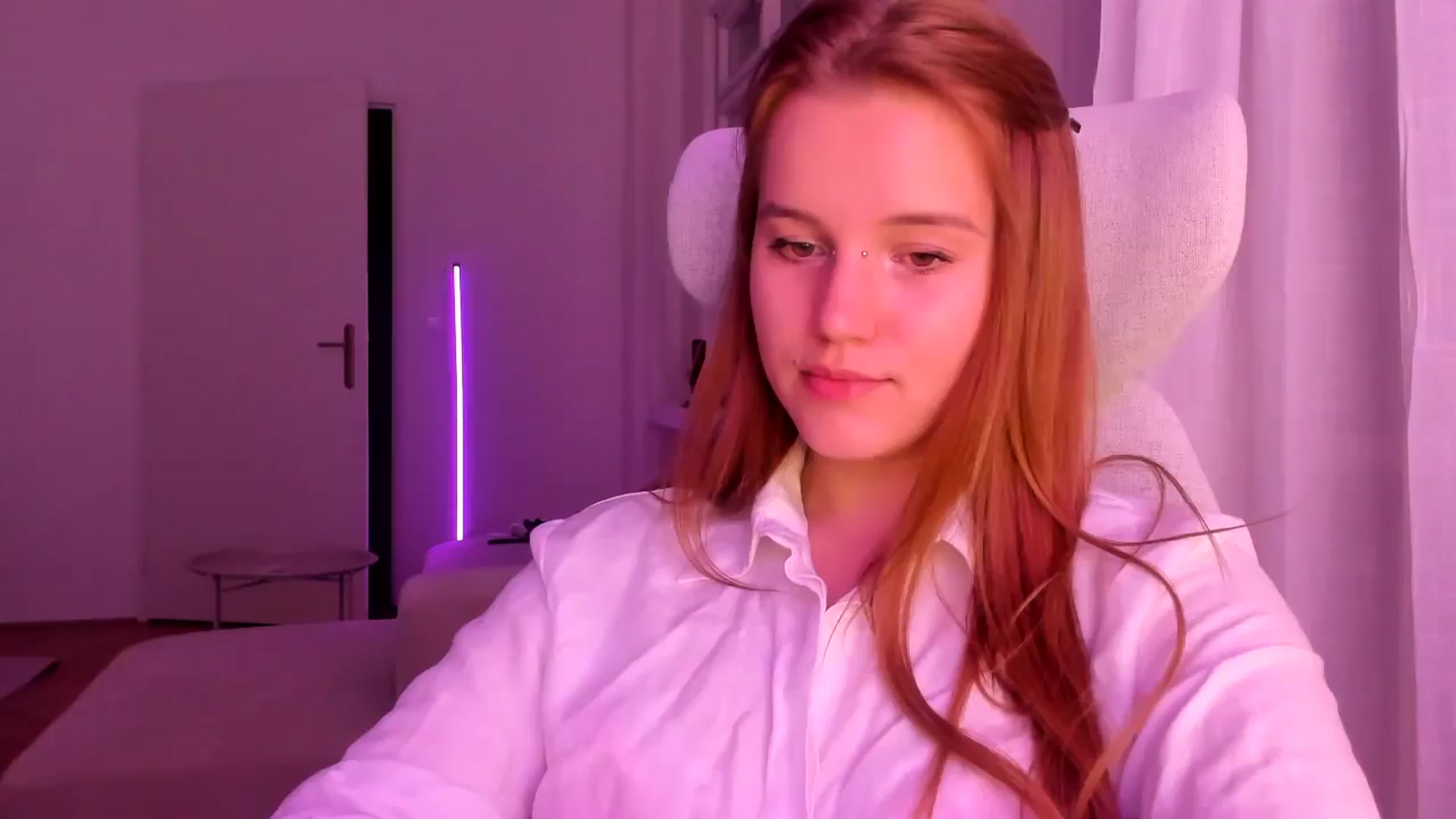 Gallery image thumbnail from Lia_lisia's myfreecams stream on, 01/21/2026, 21:13 image 8 of 20
