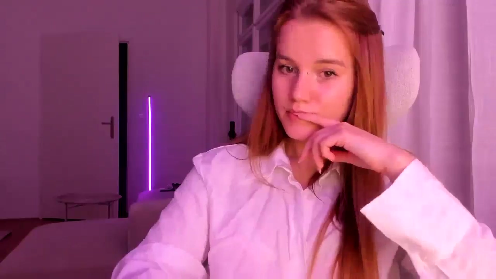 Gallery image thumbnail from Lia_lisia's myfreecams stream on, 01/21/2026, 21:13 image 15 of 20