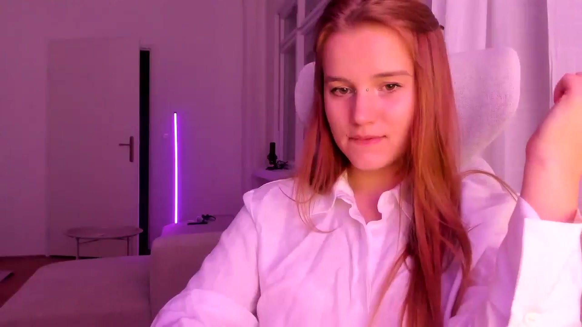 Gallery image thumbnail from Lia_lisia's myfreecams stream on, 01/21/2026, 21:13 image 18 of 20