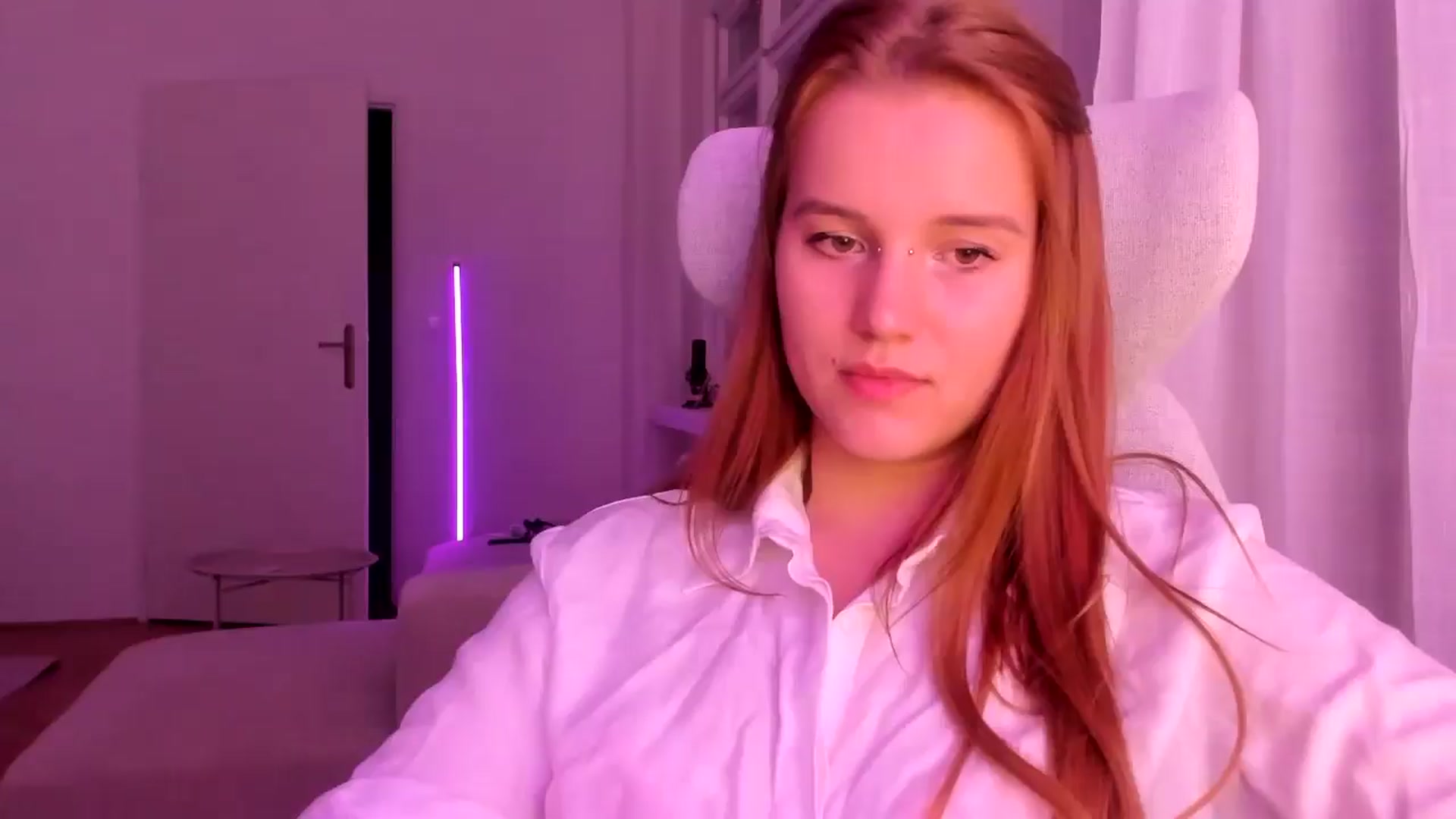Gallery image thumbnail from Lia_lisia's myfreecams stream on, 01/21/2026, 21:13 image 9 of 20