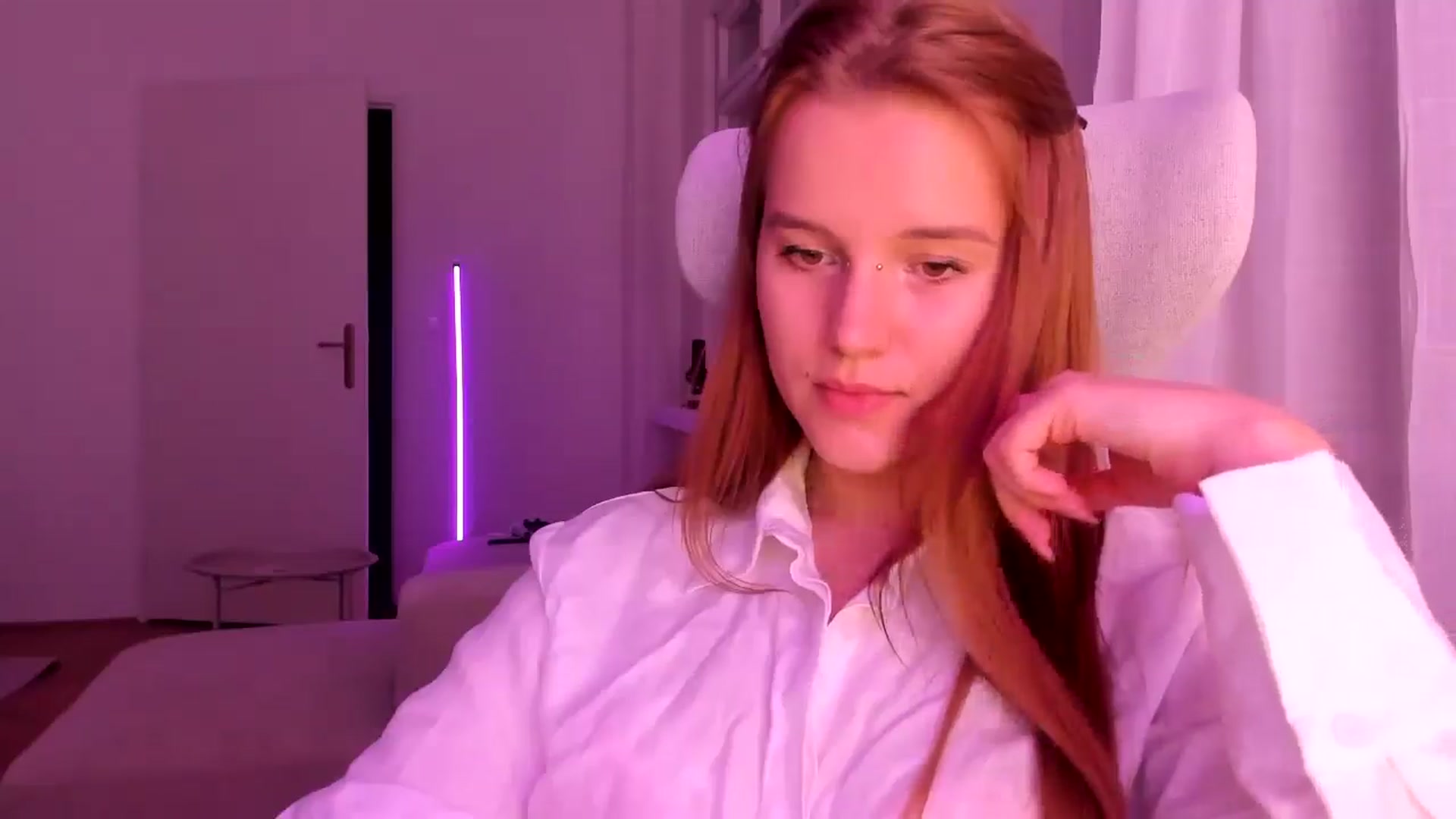 Gallery image thumbnail from Lia_lisia's myfreecams stream on, 01/21/2026, 21:13 image 6 of 20