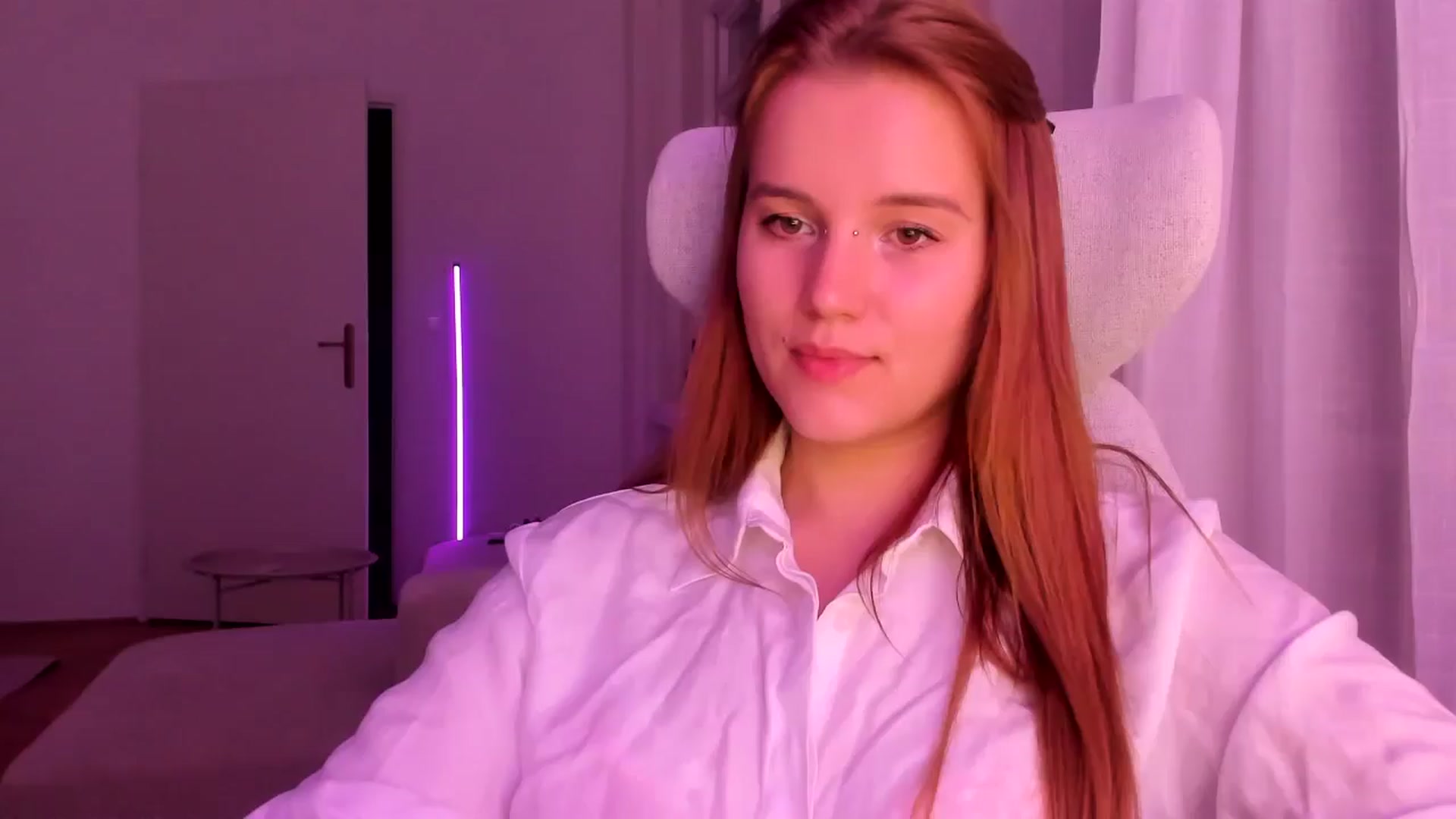 Gallery image thumbnail from Lia_lisia's myfreecams stream on, 01/21/2026, 21:13 image 1 of 20