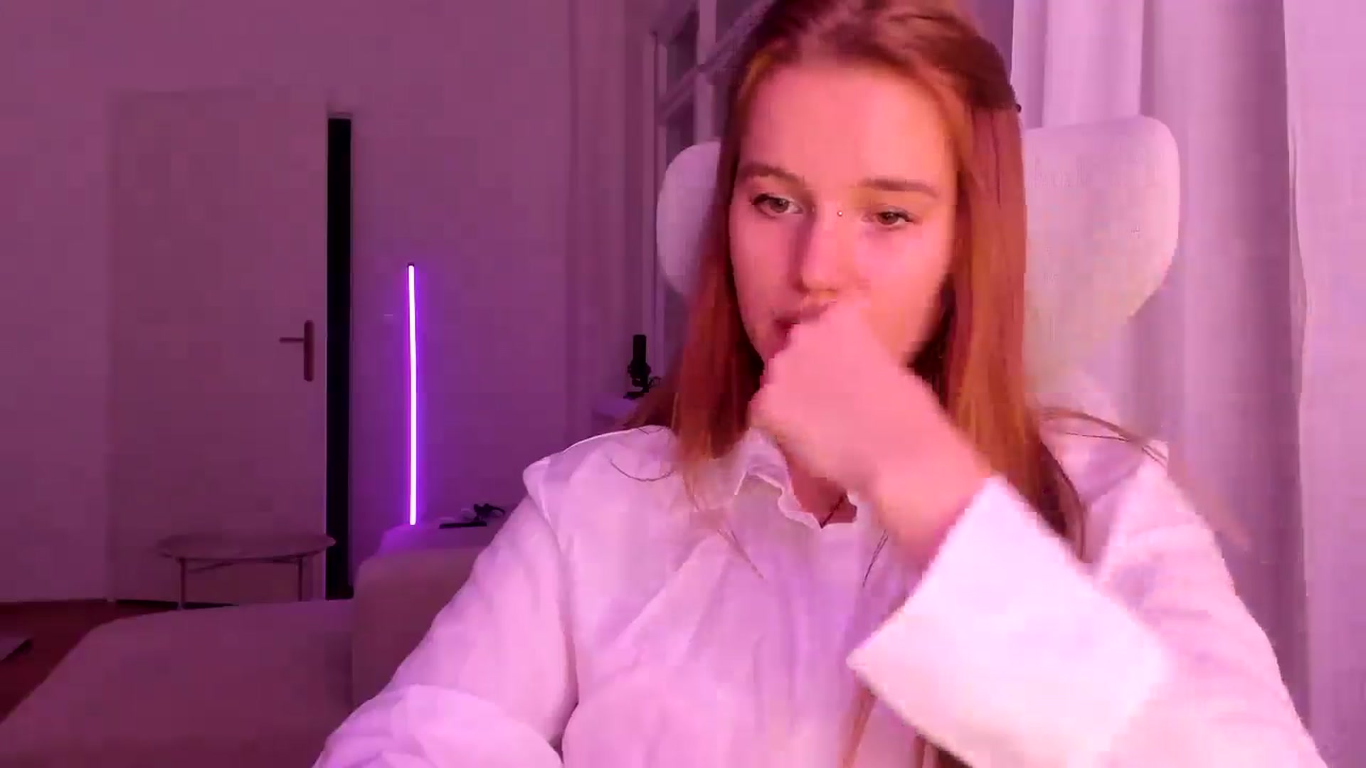 Gallery image thumbnail from Lia_lisia's myfreecams stream on, 01/21/2026, 21:13 image 20 of 20