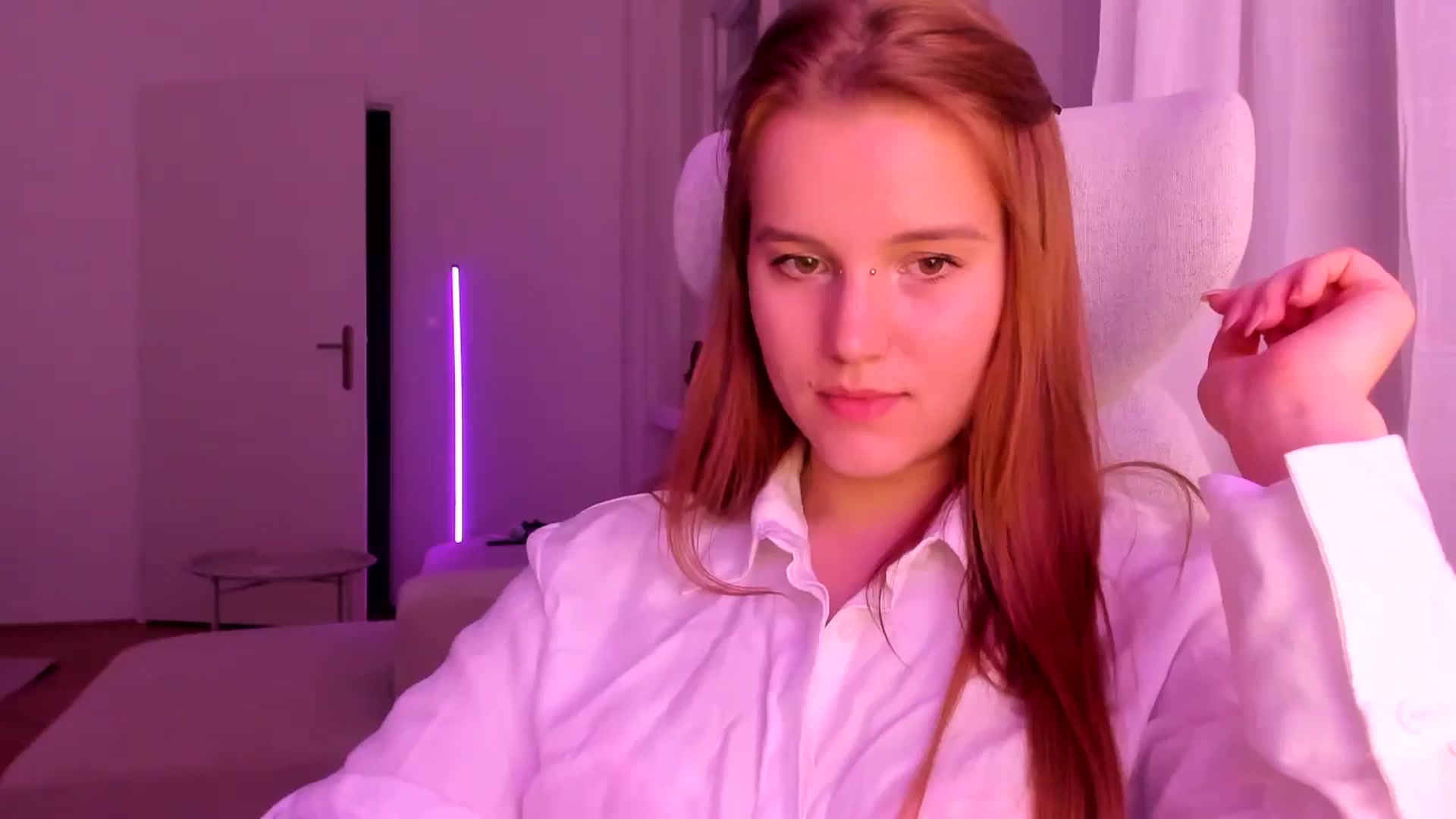 Gallery image thumbnail from Lia_lisia's myfreecams stream on, 01/21/2026, 21:13 image 5 of 20